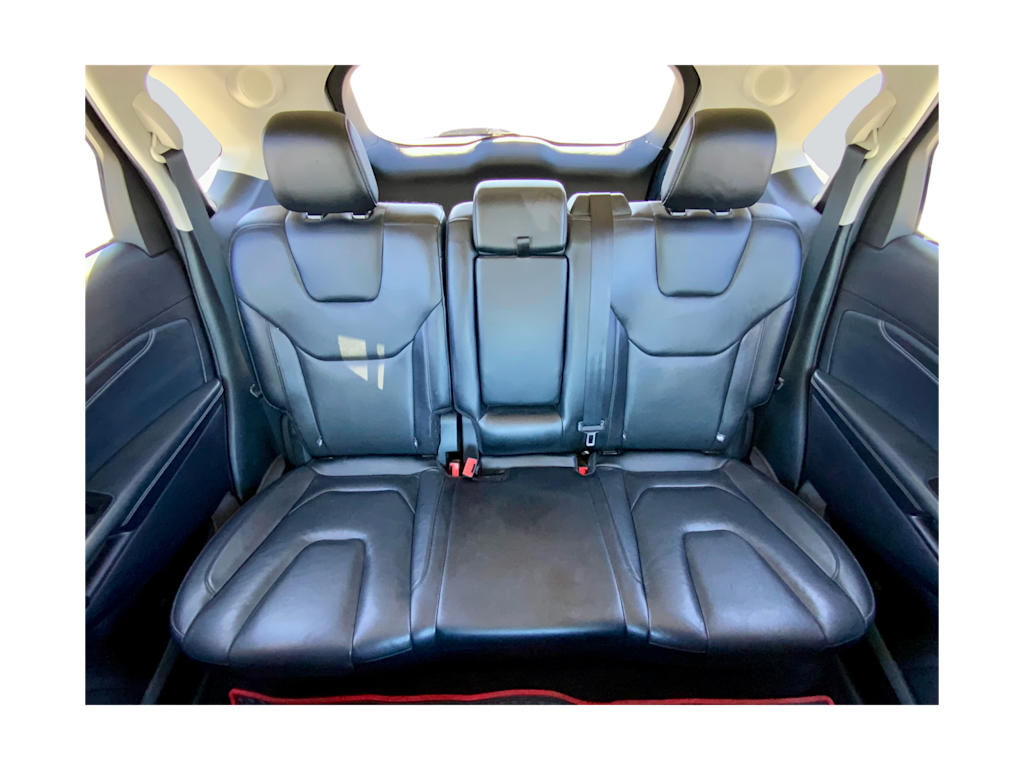 Thumbnail: 2019 Ford Edge - 32