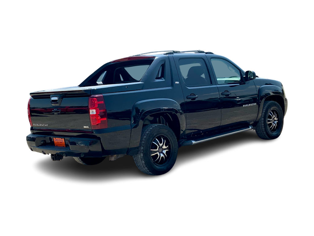 Thumbnail: 2011 Chevrolet Avalanche 1500 - 18