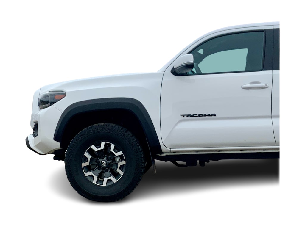Thumbnail: 2023 Toyota Tacoma - 24