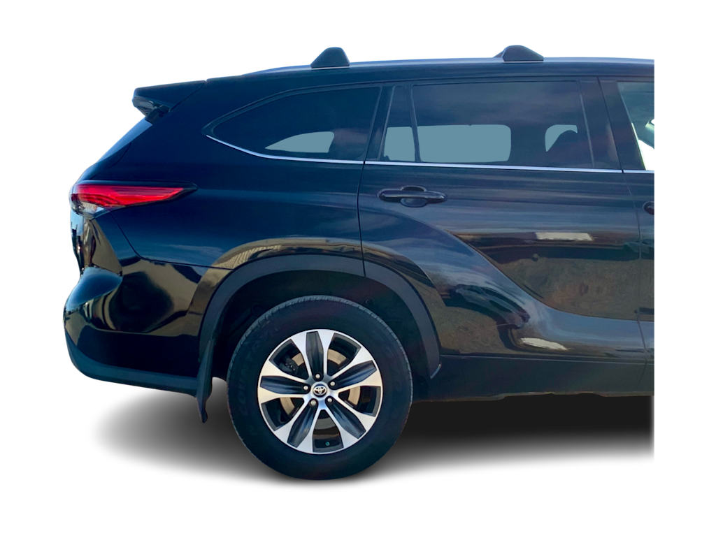 Thumbnail: 2021 Toyota Highlander - 23