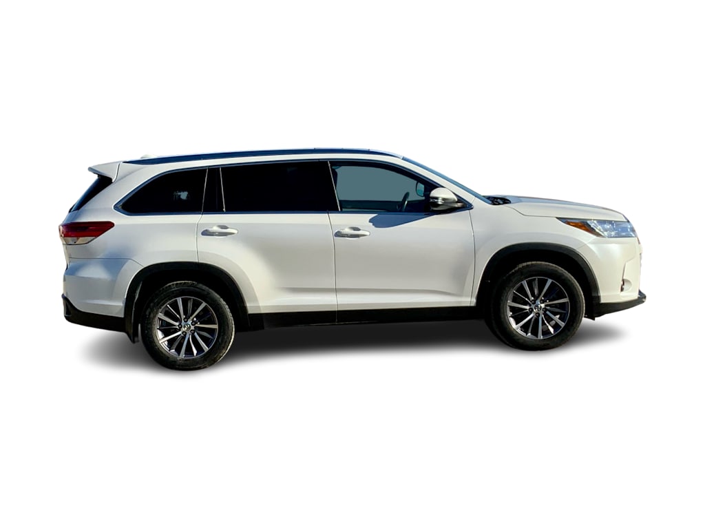 Thumbnail: 2019 Toyota Highlander - 20
