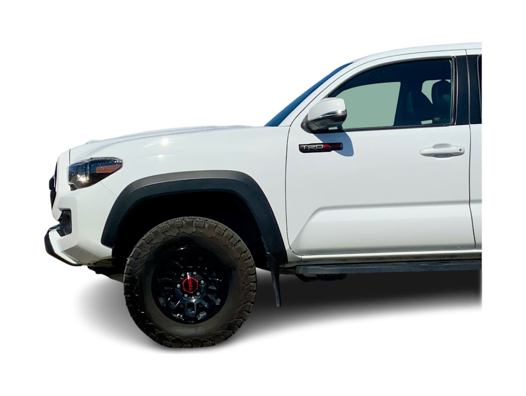 Thumbnail: 2018 Toyota Tacoma - 23