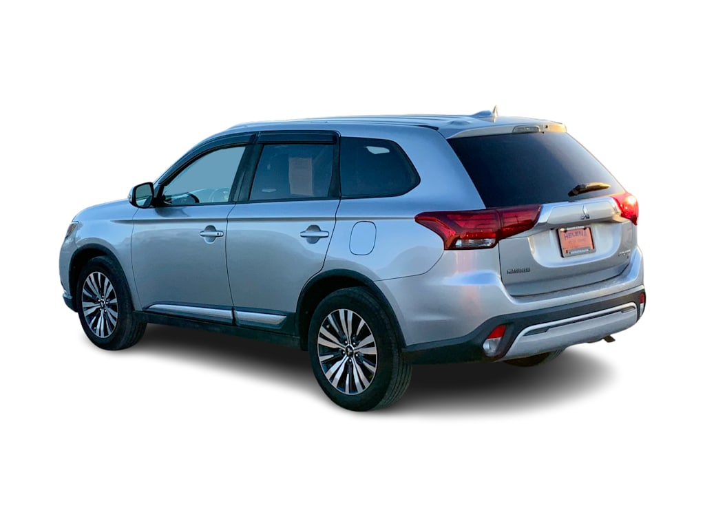 Thumbnail: 2019 Mitsubishi Outlander - 4