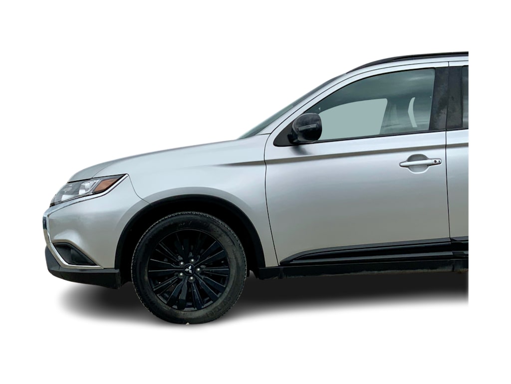 Thumbnail: 2020 Mitsubishi Outlander - 21