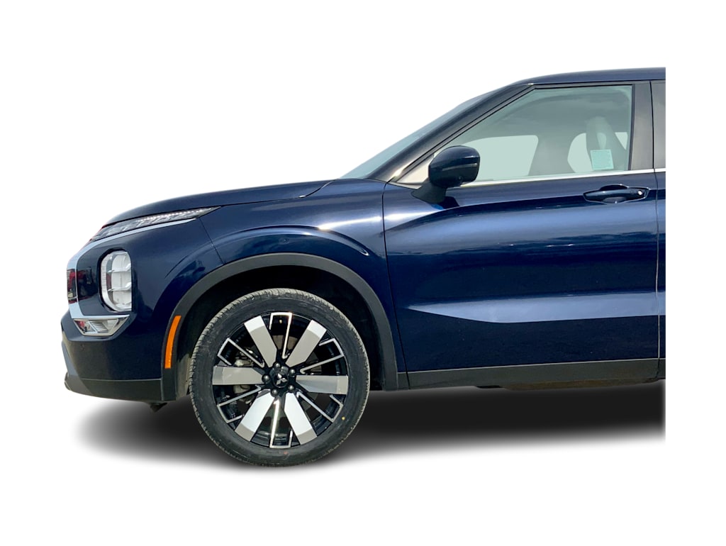 Thumbnail: 2025 Mitsubishi Outlander - 22