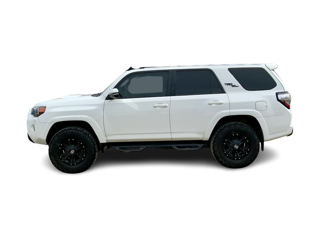 Thumbnail: 2018 Toyota 4Runner - 3