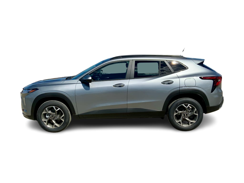 Thumbnail: 2026 Chevrolet Trax - 3