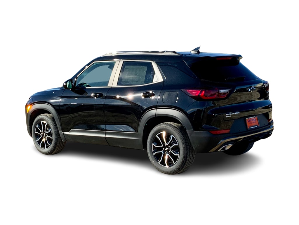 Thumbnail: 2026 Chevrolet TrailBlazer - 4