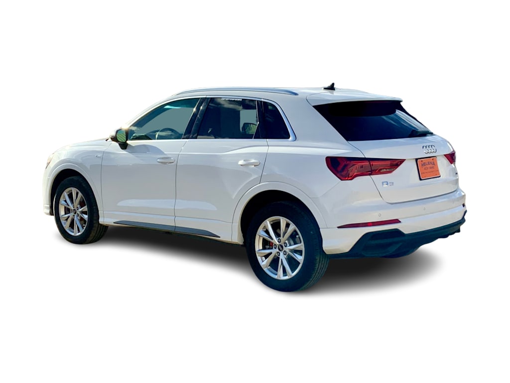 Thumbnail: 2023 Audi Q3 - 4