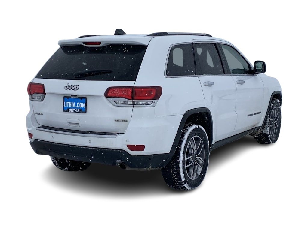 Thumbnail: 2020 Jeep Grand Cherokee - 17