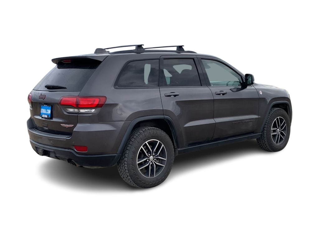 Thumbnail: 2017 Jeep Grand Cherokee - 16