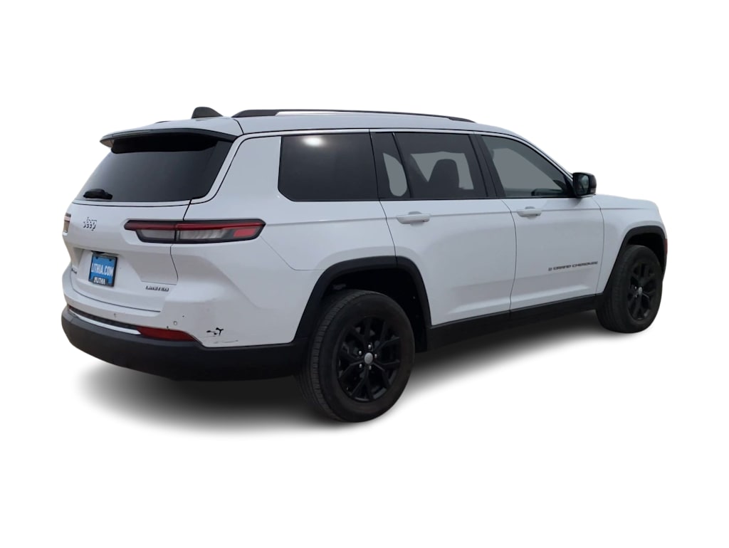 Thumbnail: 2022 Jeep Grand Cherokee L - 17