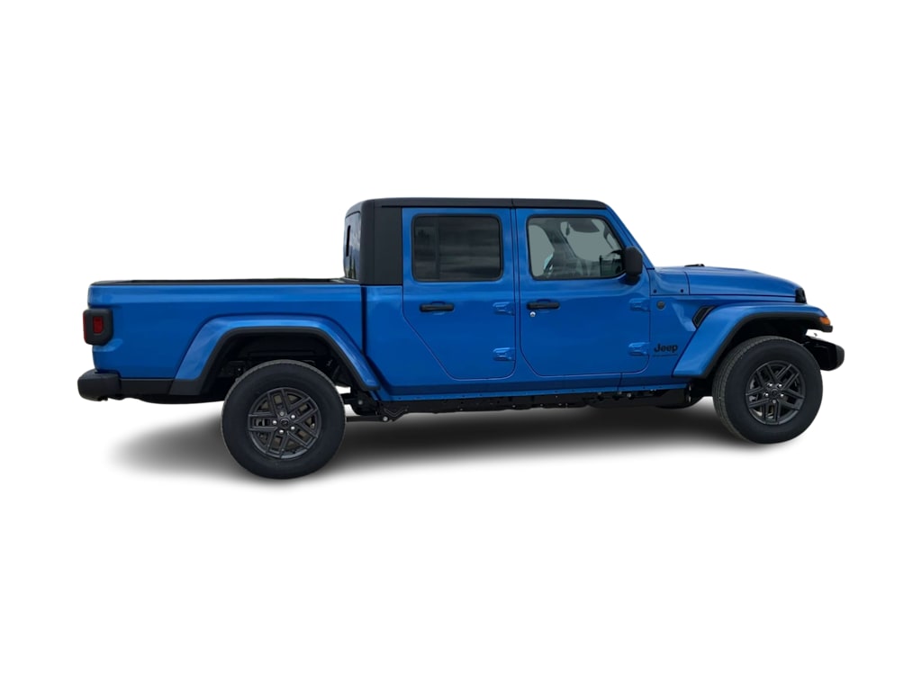 Thumbnail: 2026 Jeep Gladiator - 21