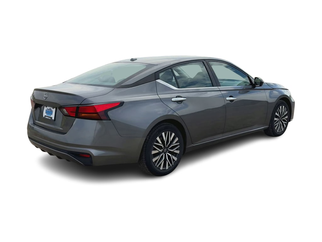 Thumbnail: 2025 Nissan Altima - 17