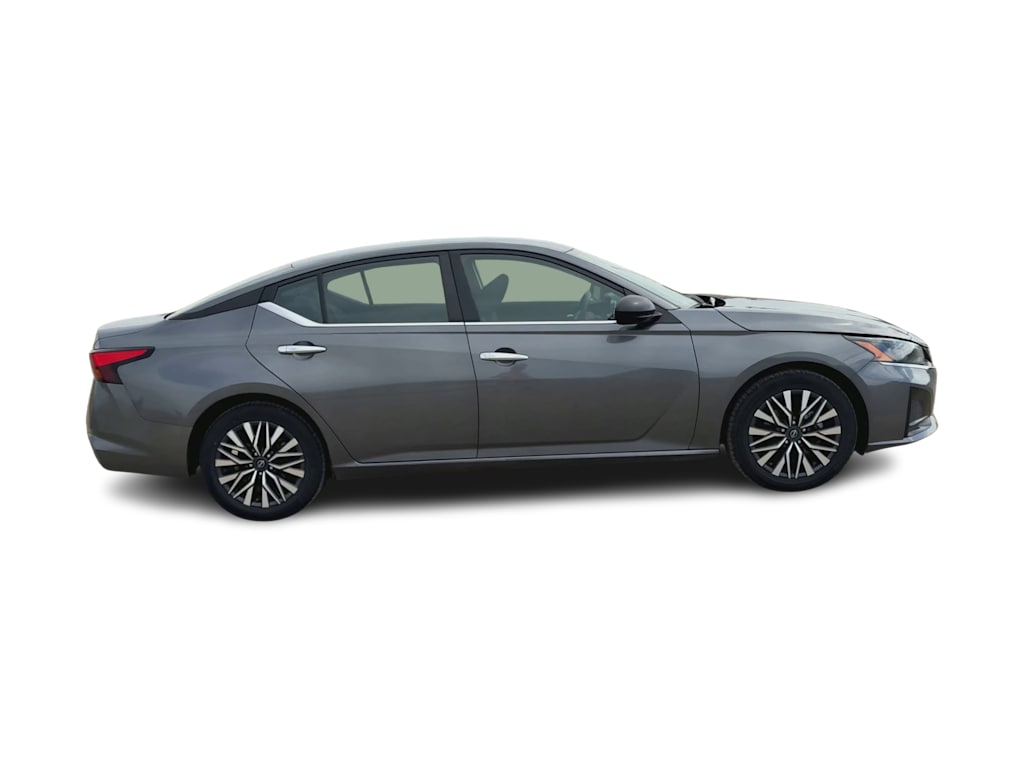Thumbnail: 2025 Nissan Altima - 18