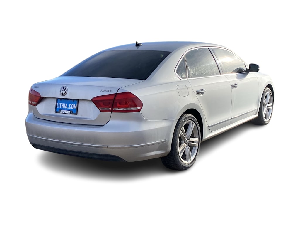 Thumbnail: 2015 Volkswagen Passat - 18