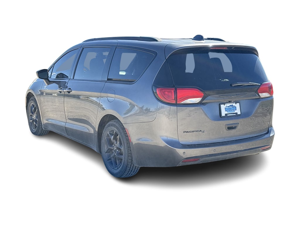 Thumbnail: 2018 Chrysler Pacifica - 15