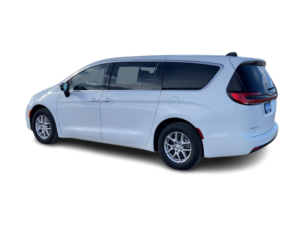 Thumbnail: 2026 Chrysler Pacifica - 17