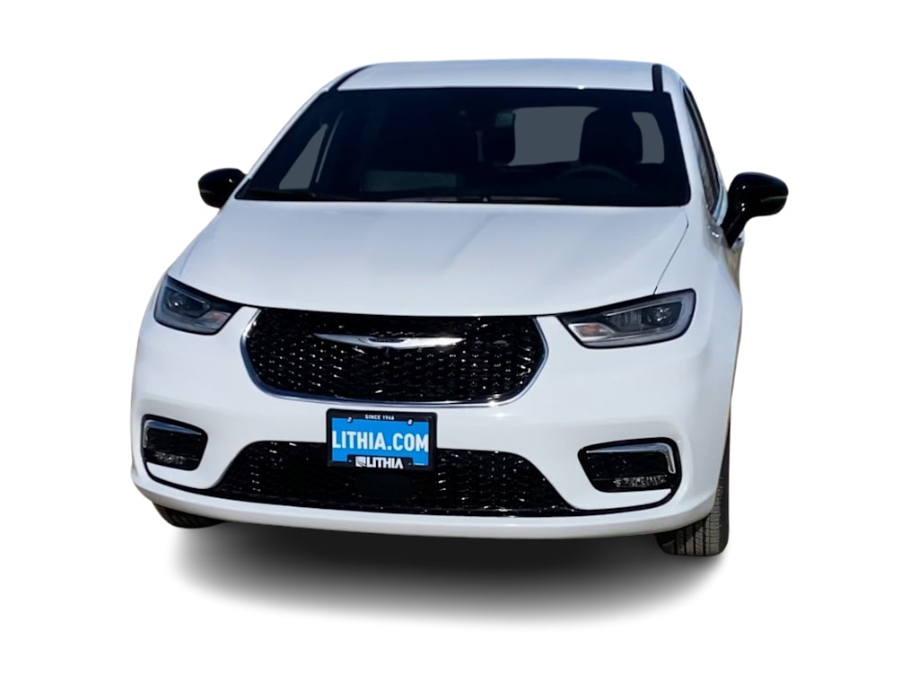 Thumbnail: 2026 Chrysler Pacifica - 6