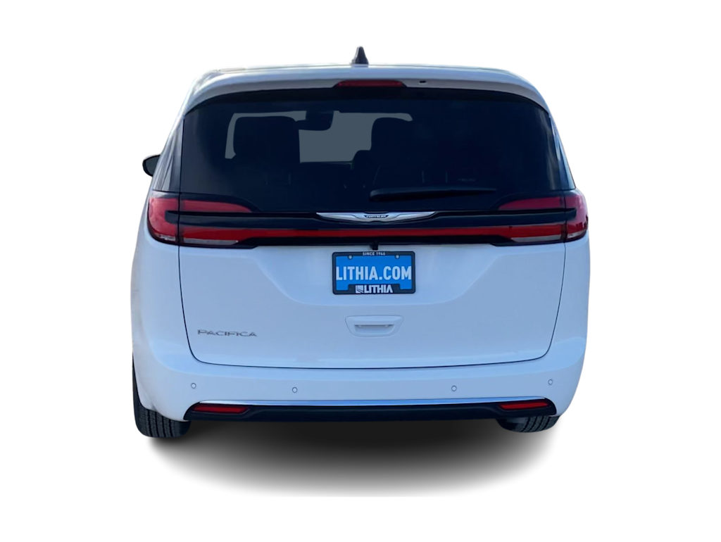 Thumbnail: 2026 Chrysler Pacifica - 5