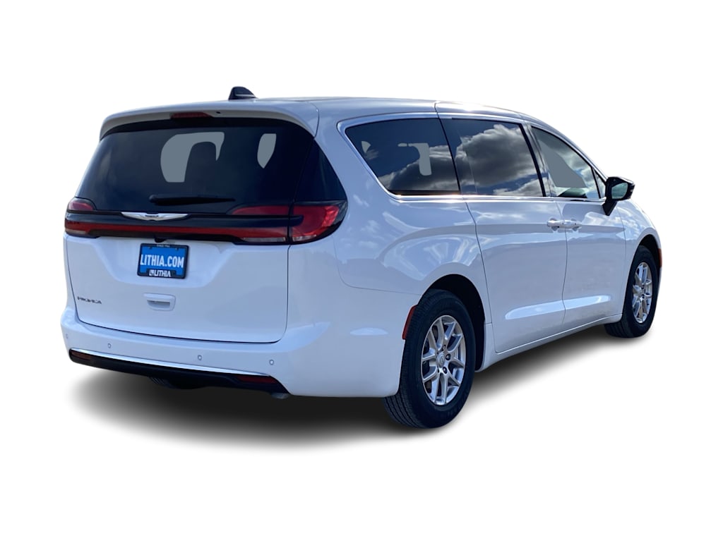 Thumbnail: 2026 Chrysler Pacifica - 23