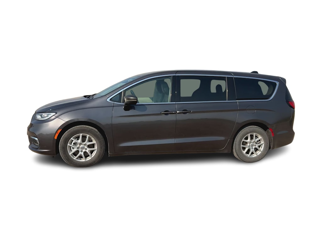 Thumbnail: 2023 Chrysler Pacifica - 2