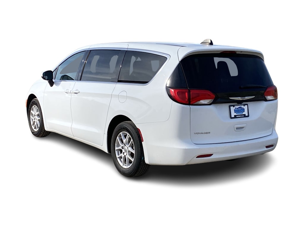 Thumbnail: 2023 Chrysler Voyager - 20