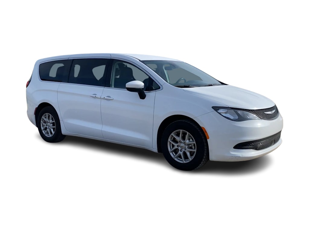 Thumbnail: 2023 Chrysler Voyager - 14