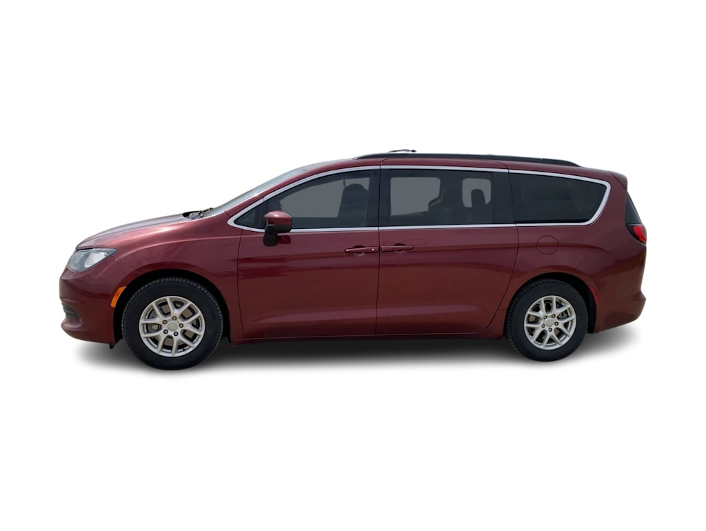 Thumbnail: 2020 Chrysler Voyager - 2