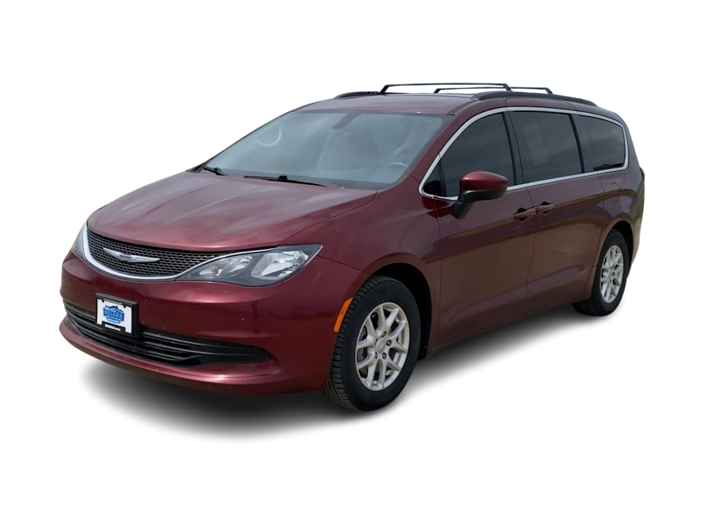 Thumbnail: 2020 Chrysler Voyager - 10