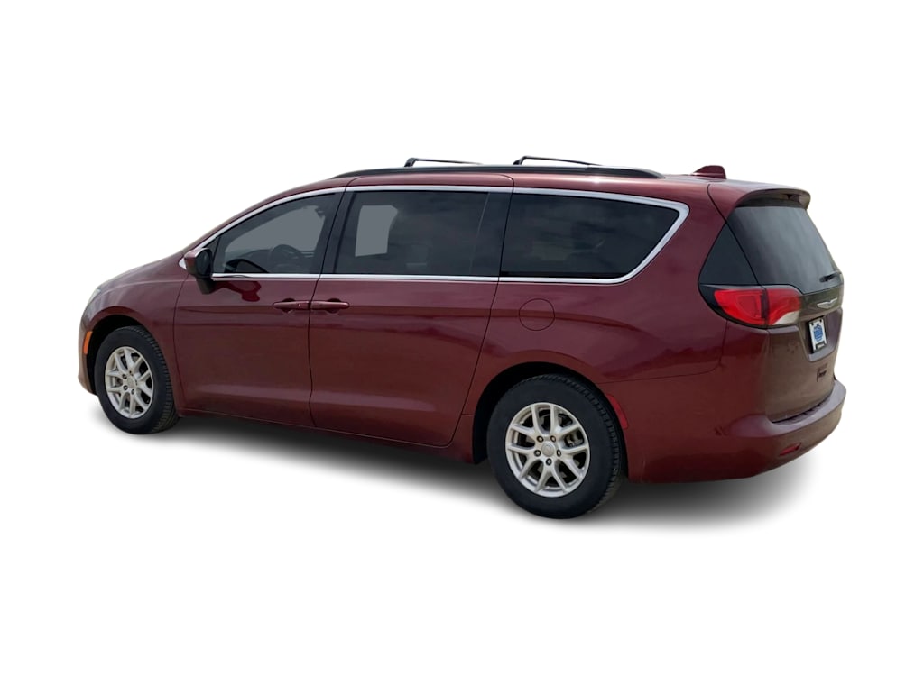 Thumbnail: 2020 Chrysler Voyager - 11