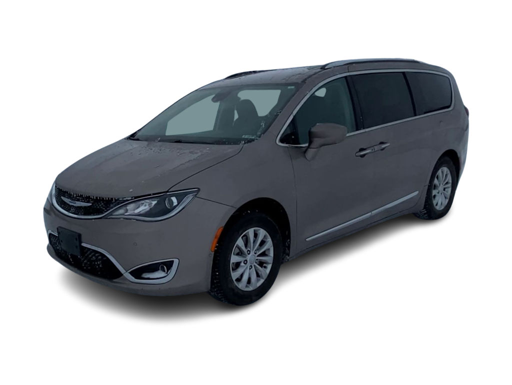 2018 Chrysler Pacifica  11