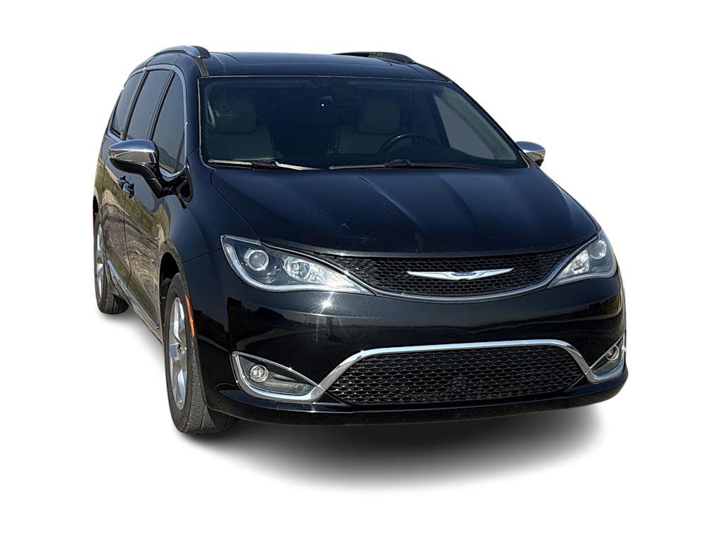 Thumbnail: 2019 Chrysler Pacifica - 4