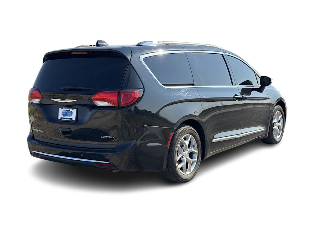Thumbnail: 2019 Chrysler Pacifica - 12