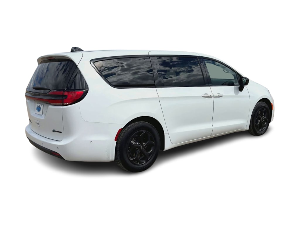 Thumbnail: 2024 Chrysler Pacifica - 13