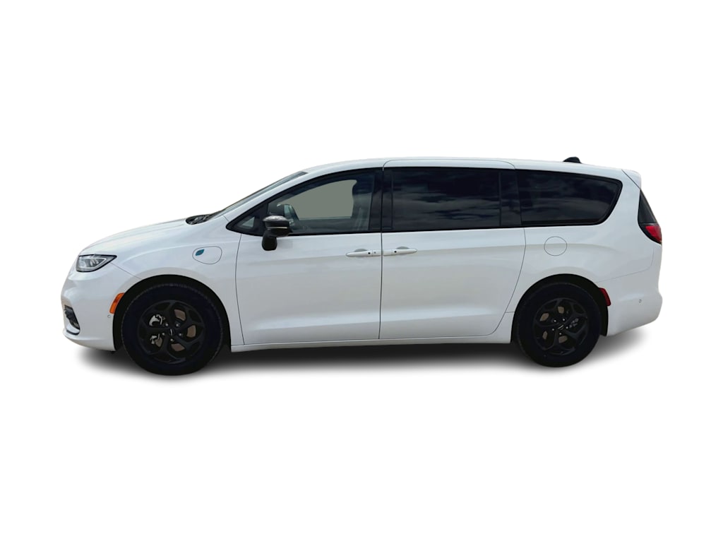 Thumbnail: 2024 Chrysler Pacifica - 2