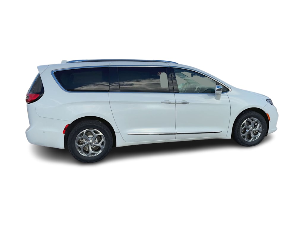 Thumbnail: 2021 Chrysler Pacifica - 16