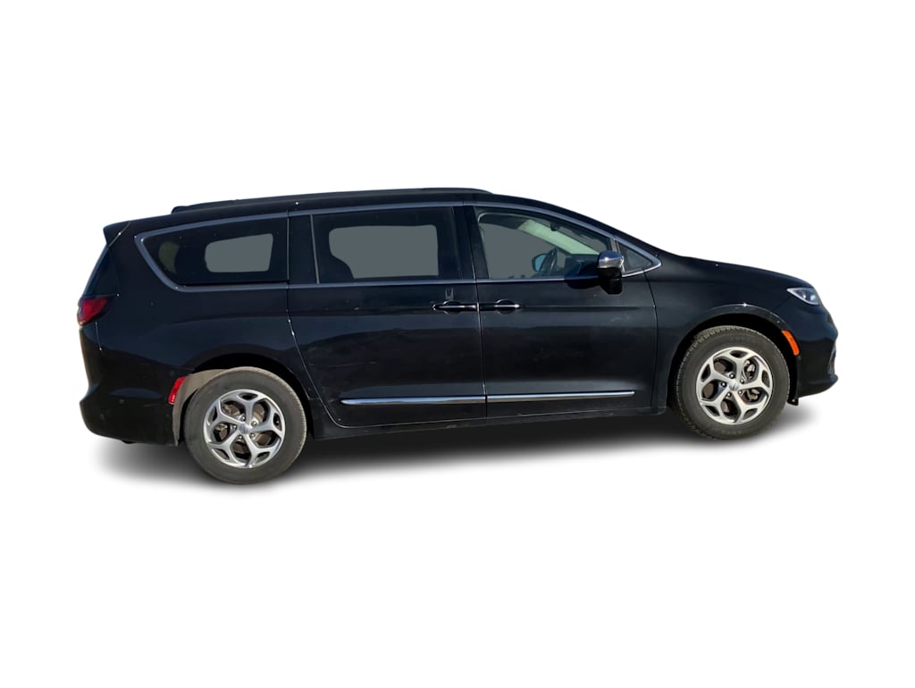 Thumbnail: 2023 Chrysler Pacifica - 14