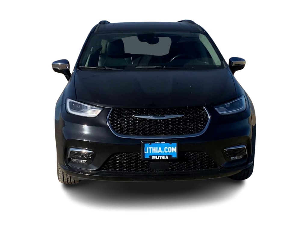 Thumbnail: 2023 Chrysler Pacifica - 4