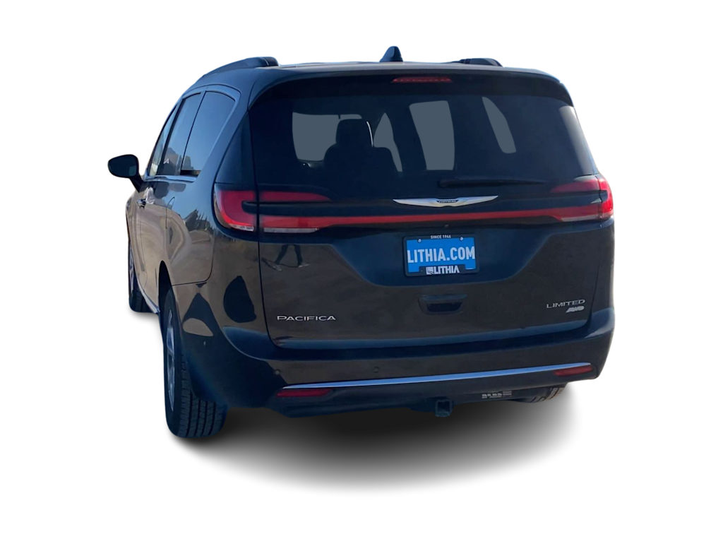 Thumbnail: 2023 Chrysler Pacifica - 3