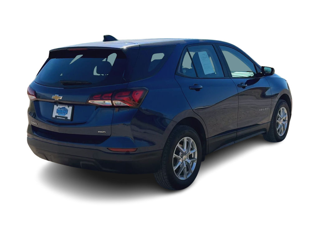 Thumbnail: 2022 Chevrolet Equinox - 18