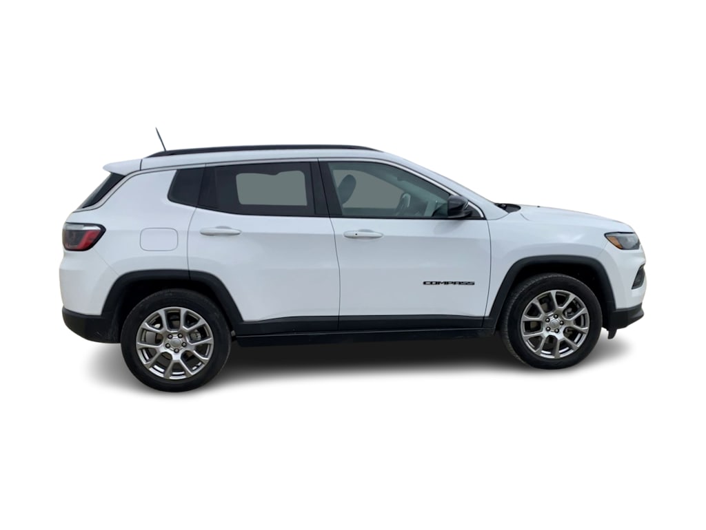 Thumbnail: 2022 Jeep Compass - 20