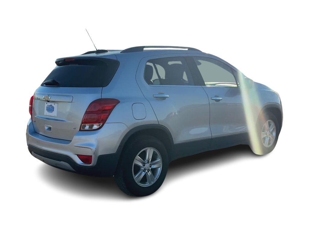 Thumbnail: 2019 Chevrolet Trax - 17