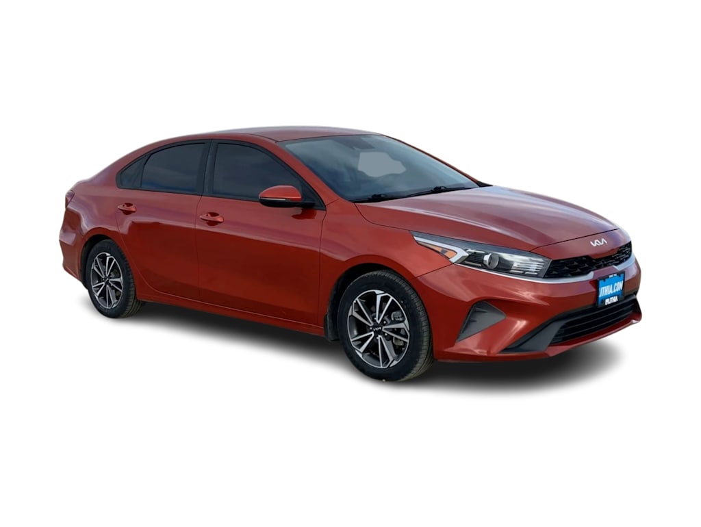Thumbnail: 2023 Kia Forte - 15