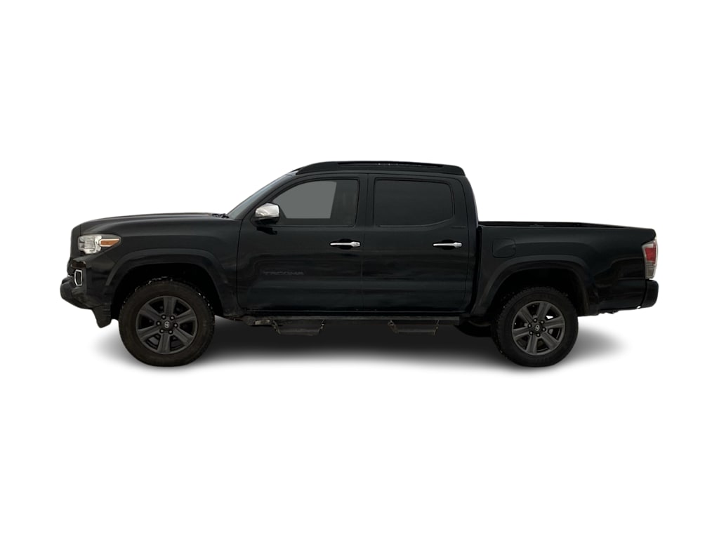 Thumbnail: 2017 Toyota Tacoma - 18