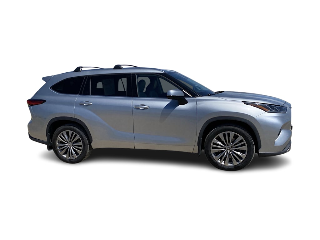 Thumbnail: 2021 Toyota Highlander - 23