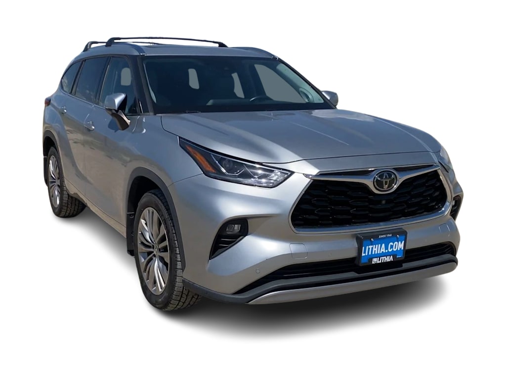 Thumbnail: 2021 Toyota Highlander - 14