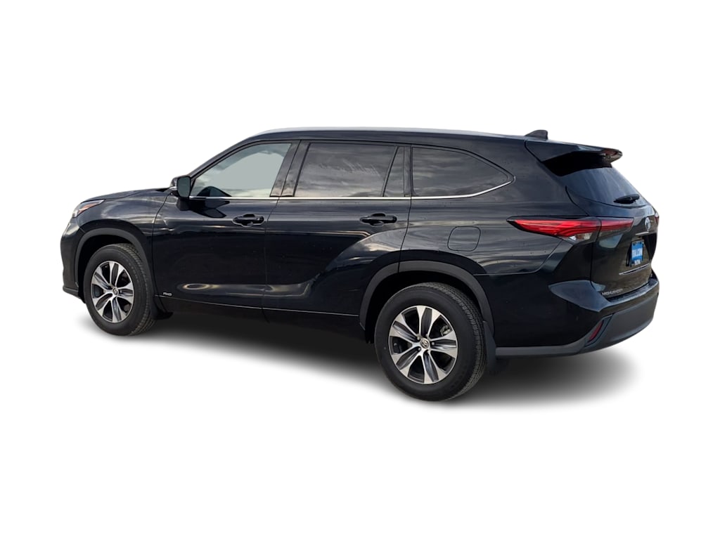 Thumbnail: 2022 Toyota Highlander - 5