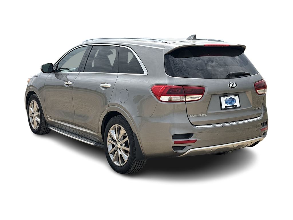 Thumbnail: 2017 Kia Sorento - 4