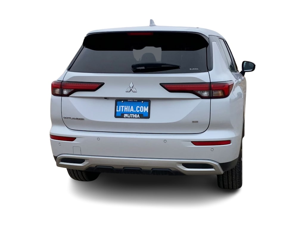Thumbnail: 2024 Mitsubishi Outlander - 4